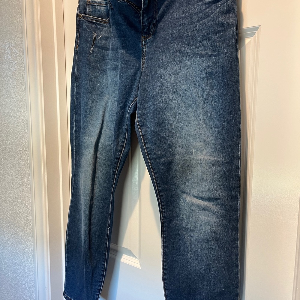 Kut from the Kloth Straight Leg Jeans in Blue with Gold Stitching